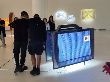 εμστ1